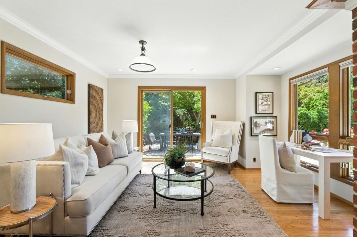 Home Office, Interior, Living room, Recessed Lighting, Wood Texture Flooring