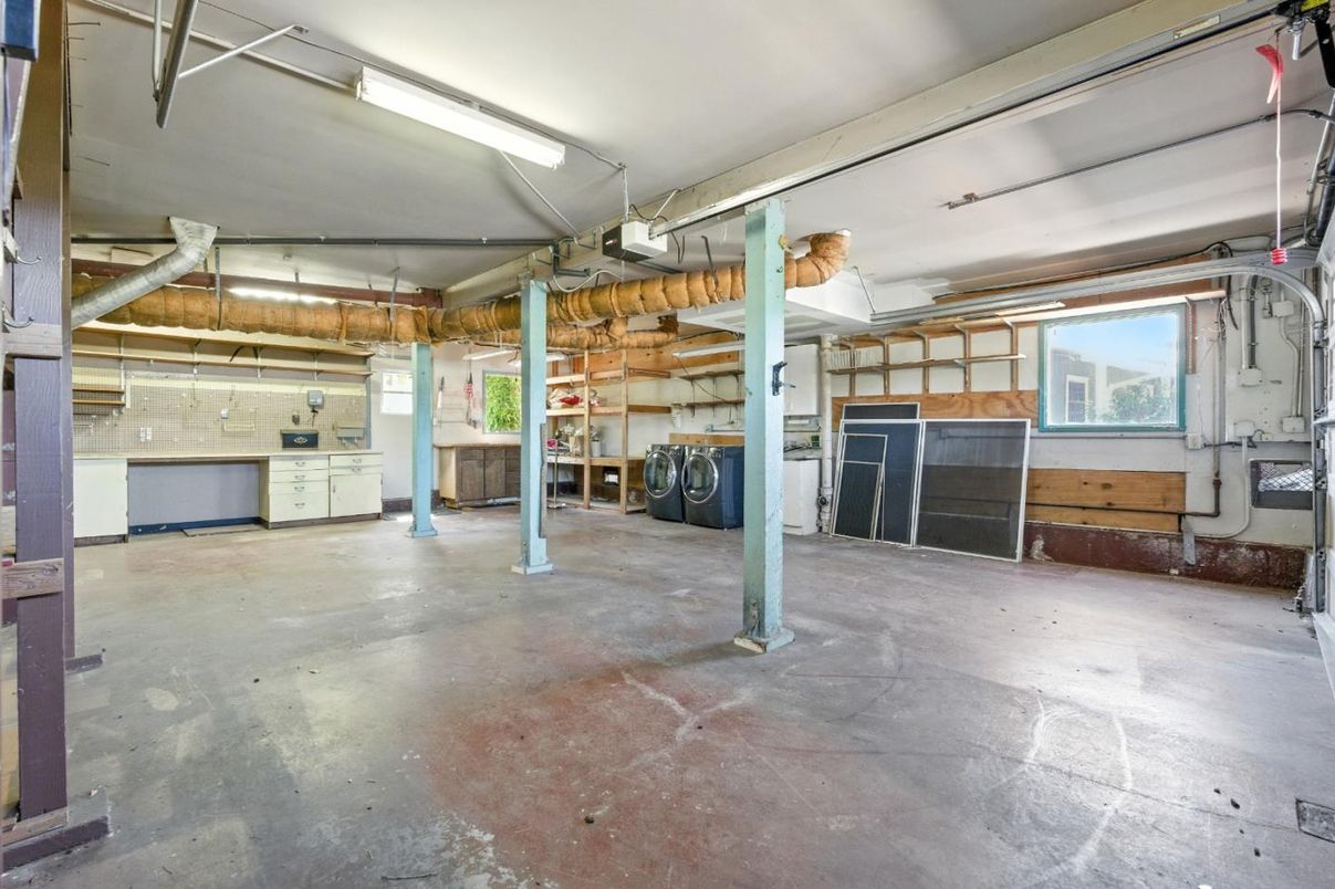 Garage, Interior, Washer