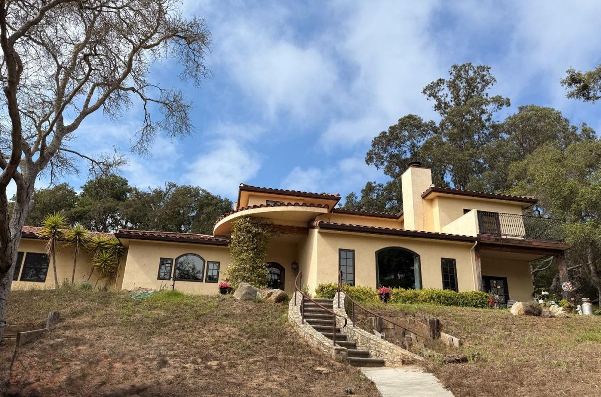 Backyard, Exterior, Facade, Mediterranean