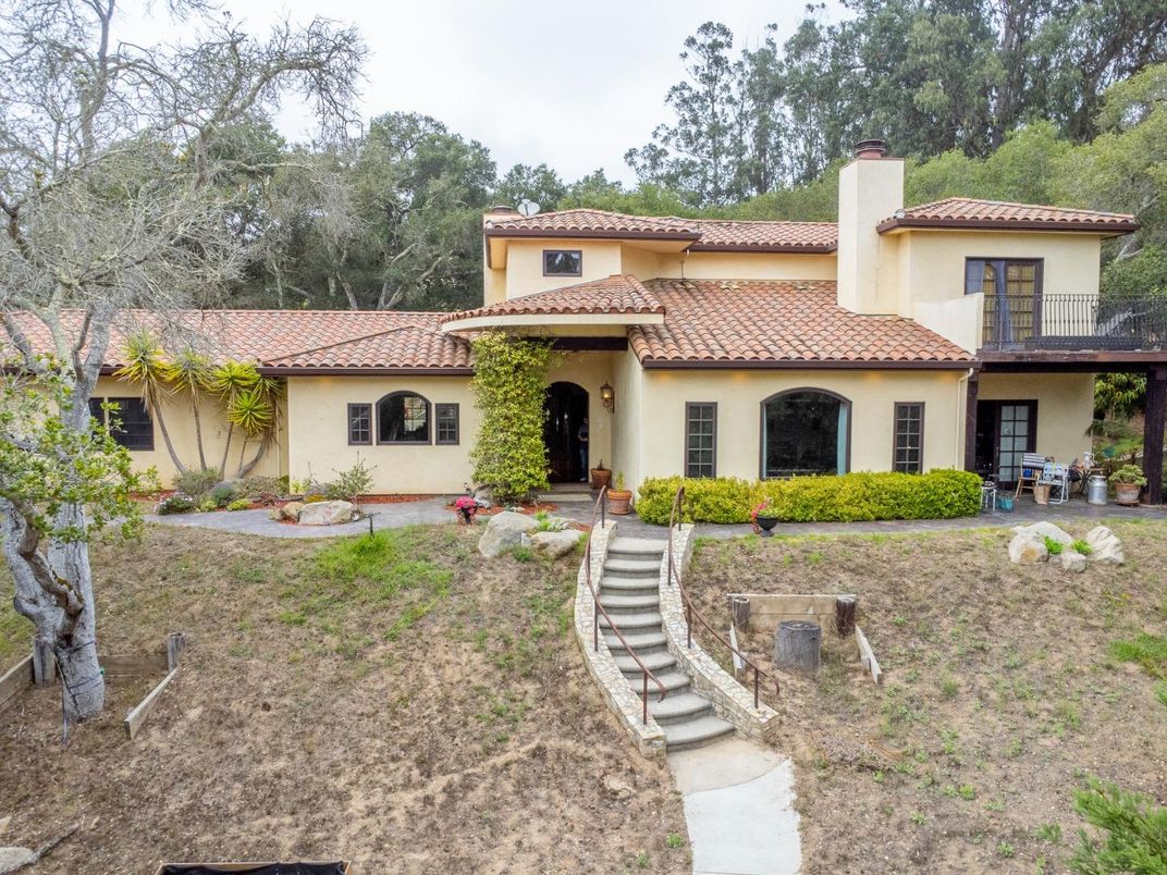 Backyard, Exterior, Facade, Mediterranean