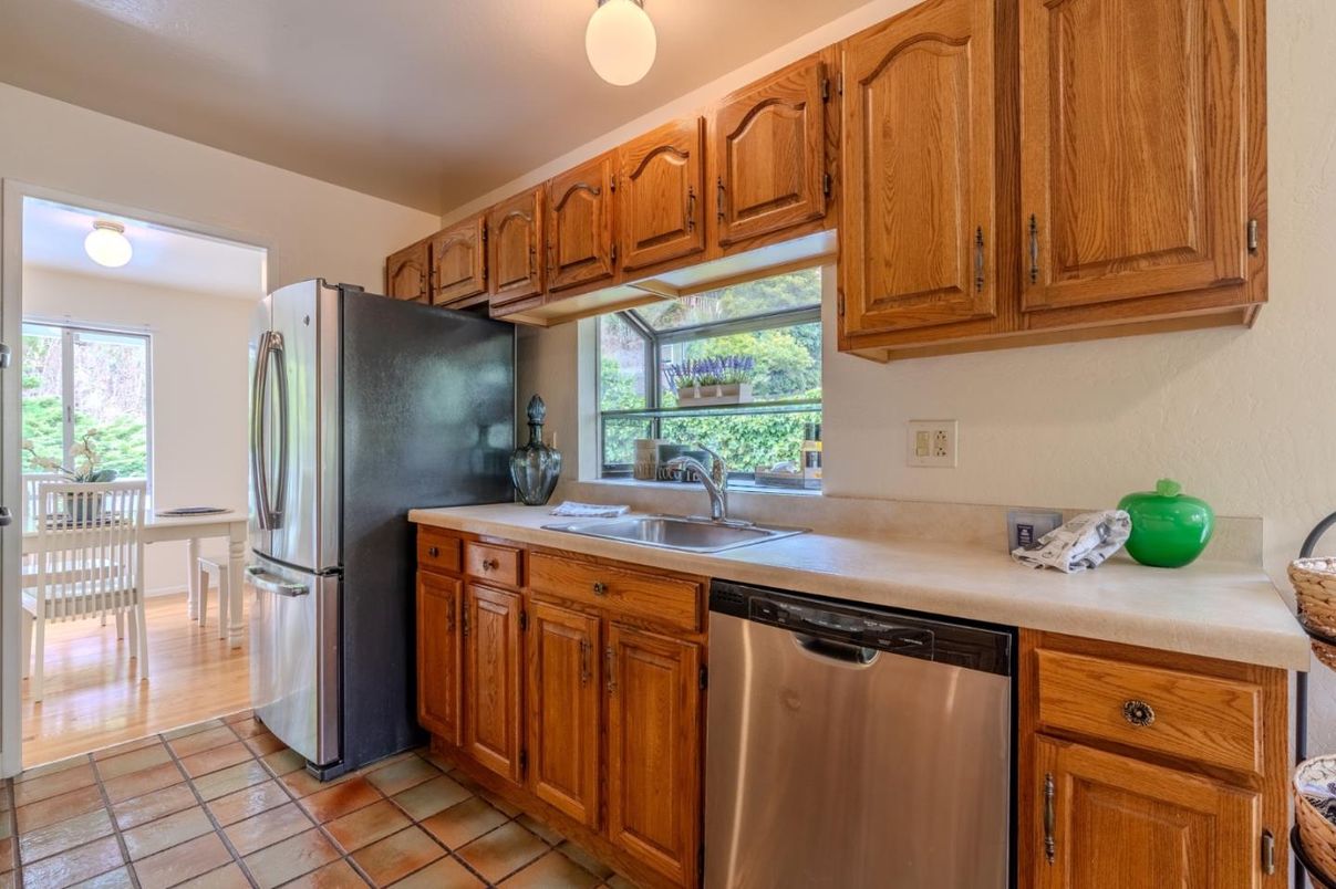 Dining room, Interior, Kitchen, Stainless Steel Appliances