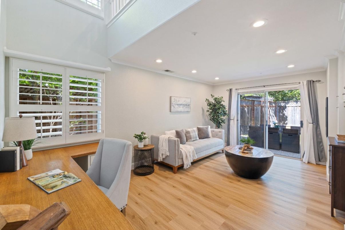 Home Office, Interior, Recessed Lighting, Wood Texture Flooring