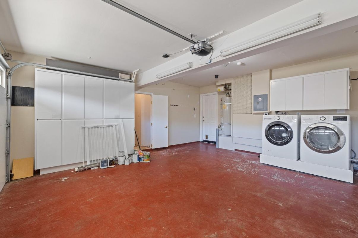 Garage, Interior, Washer