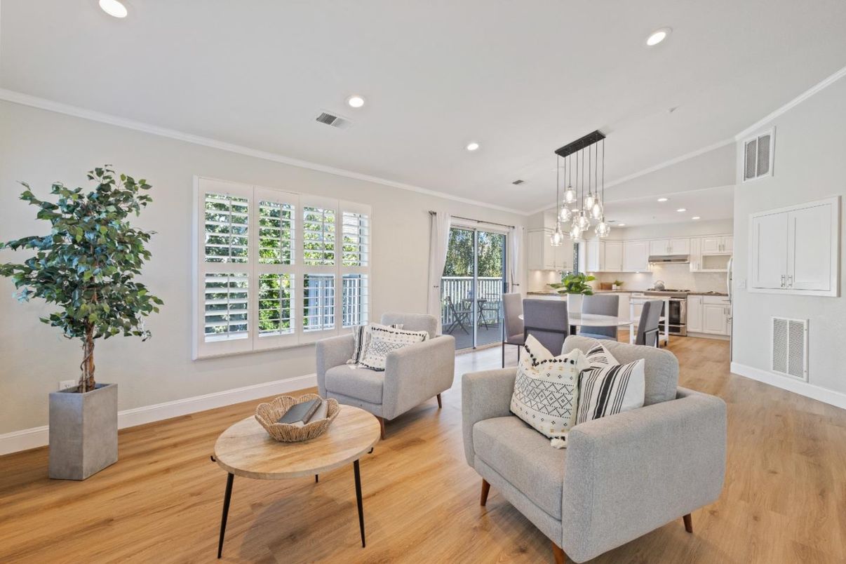 Dining room, Interior, Kitchen, Living room, Pendant Lights, Recessed Lighting, Wood Texture Flooring