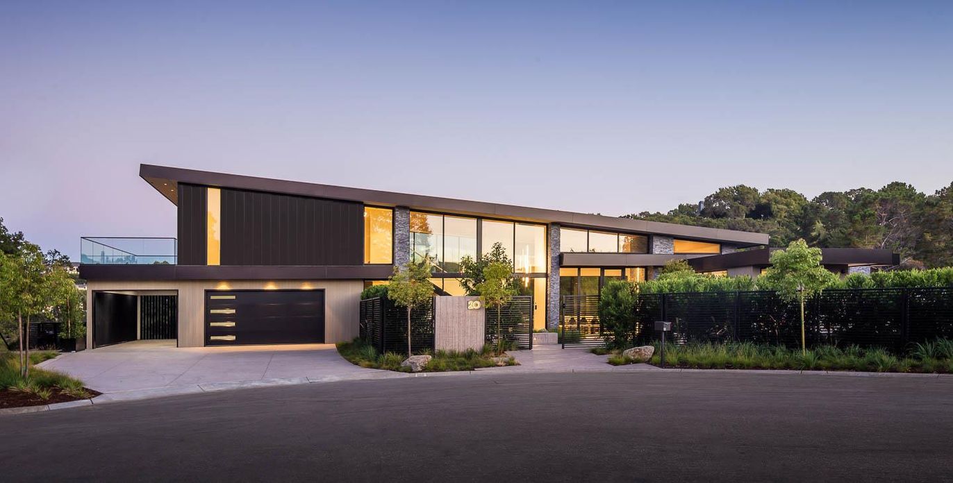 Attached, Exterior, Facade, Modern