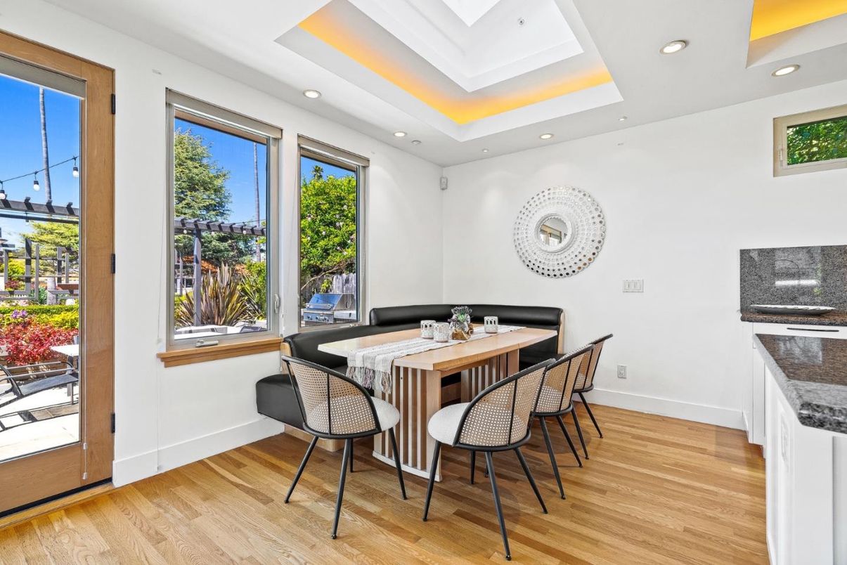 Dining room, Interior, Recessed Lighting, Wood Texture Flooring