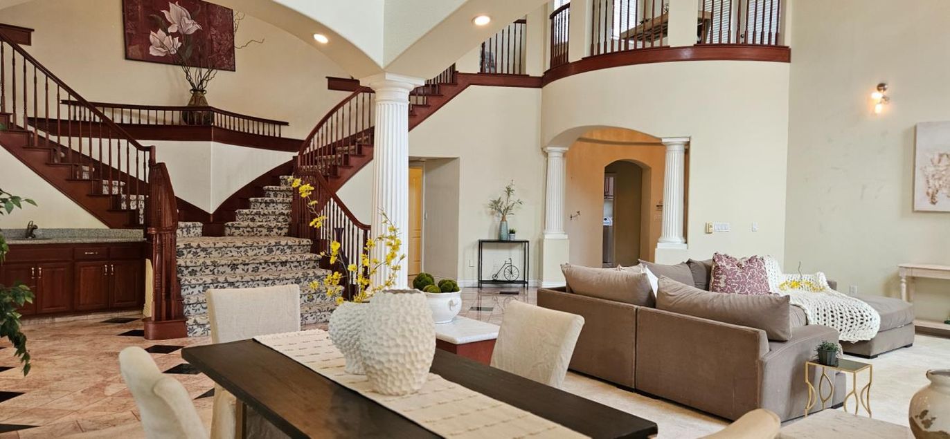Dining room, Interior, Living room, Recessed Lighting