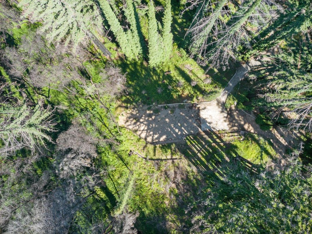 Exterior, Drone