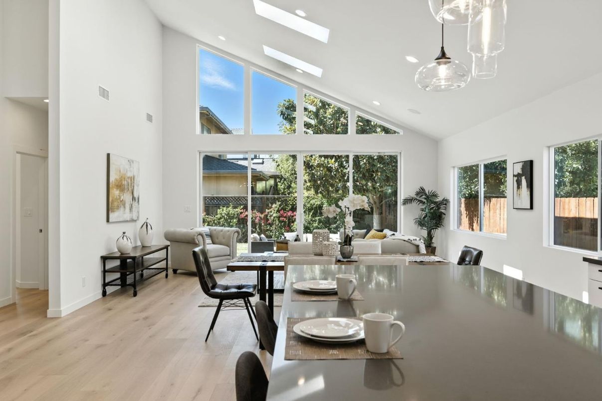 Dining room, Interior, Pendant Lights, Recessed Lighting, Wood Texture Flooring