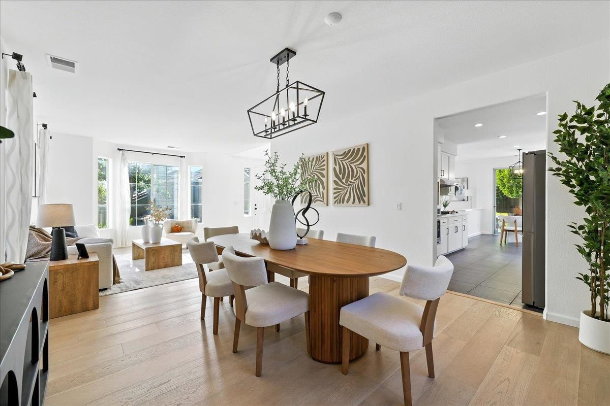 Dining room, Interior, Kitchen, Pendant Lights, Recessed Lighting, Wood Texture Flooring