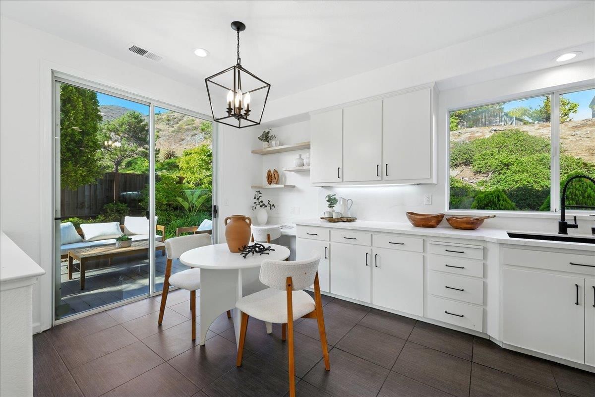 Dining room, Interior, Kitchen, Pendant Lights, Recessed Lighting