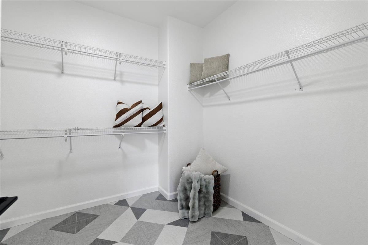 Interior, Walk-in Closets