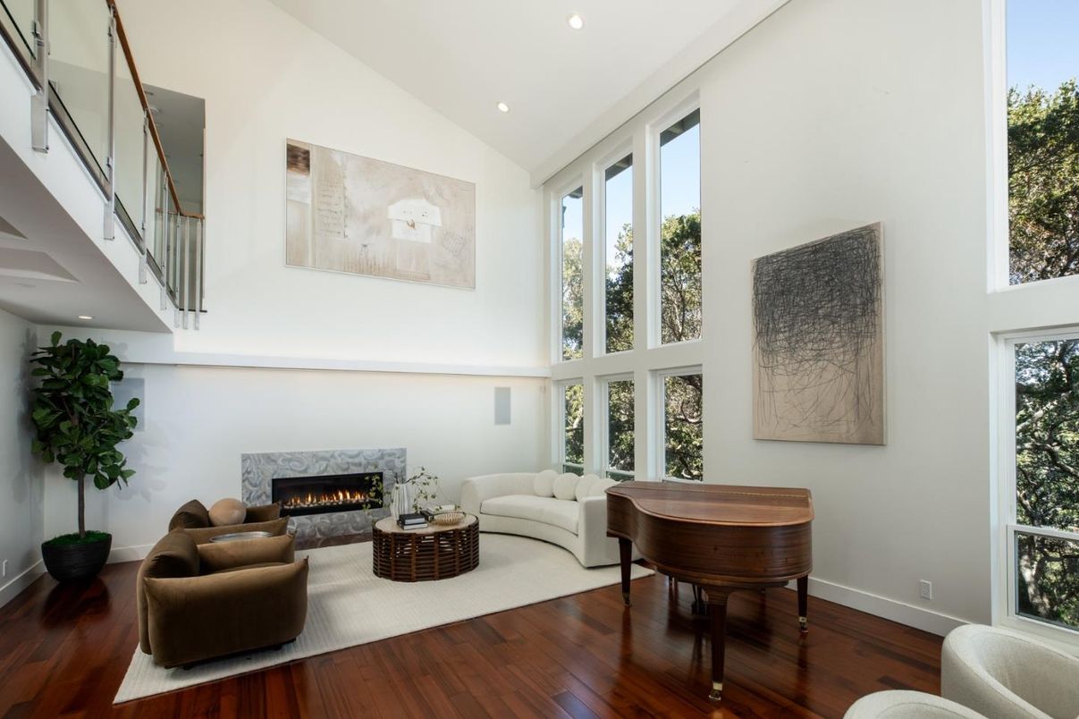 Fireplace, Interior, Living room, Piano, Recessed Lighting, Wood Texture Flooring