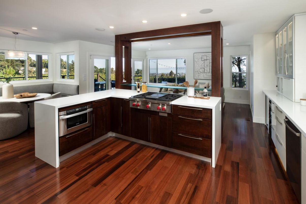 Dining room, Interior, Kitchen, Pendant Lights, Recessed Lighting, Stainless Steel Appliances, Wood Texture Flooring