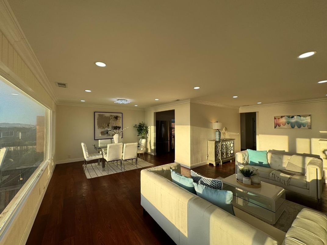 Dining room, Interior, Living room, Recessed Lighting, Wood Texture Flooring