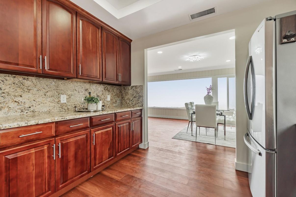 Dining room, Interior, Kitchen, Recessed Lighting, Wood Texture Flooring
