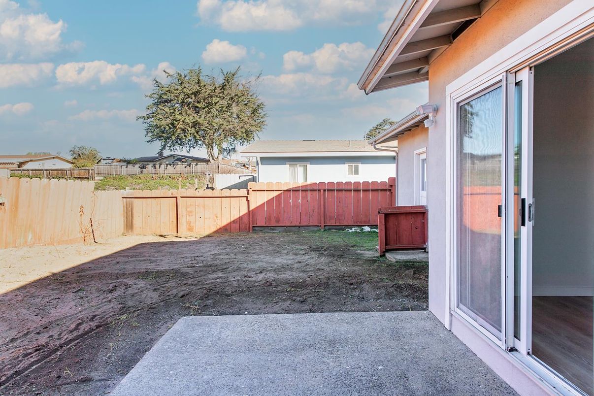 Backyard, Exterior