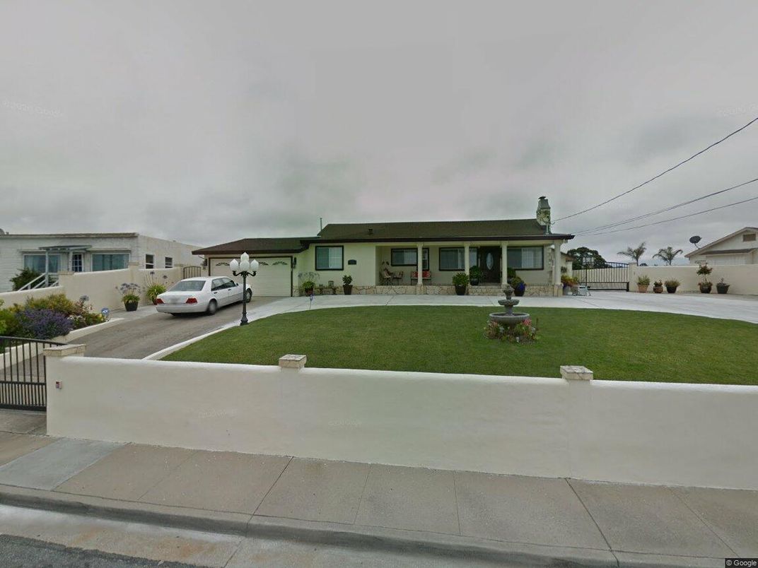 Backyard, Exterior, Facade, Ranch