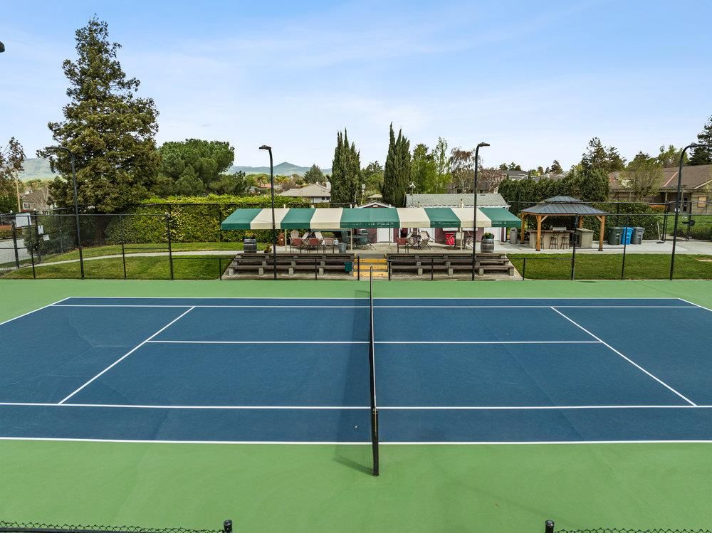 Exterior, Tennis Courts