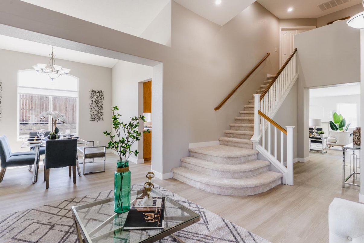 Chandelier, Dining room, Interior, Living room, Recessed Lighting, Wood Texture Flooring