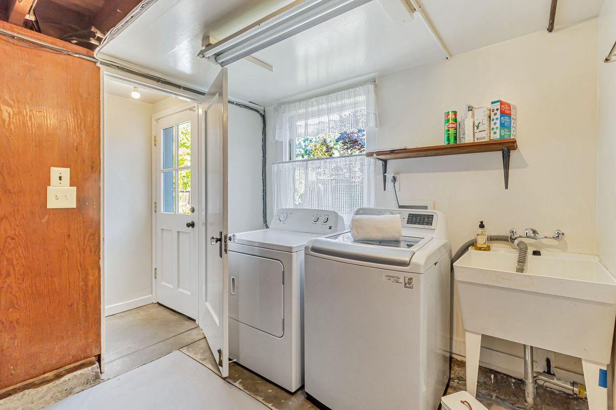 Interior, Washer