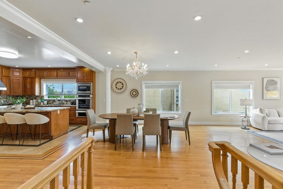 Chandelier, Dining room, Interior, Kitchen, Living room, Recessed Lighting, Stainless Steel Appliances, Wood Texture Flooring