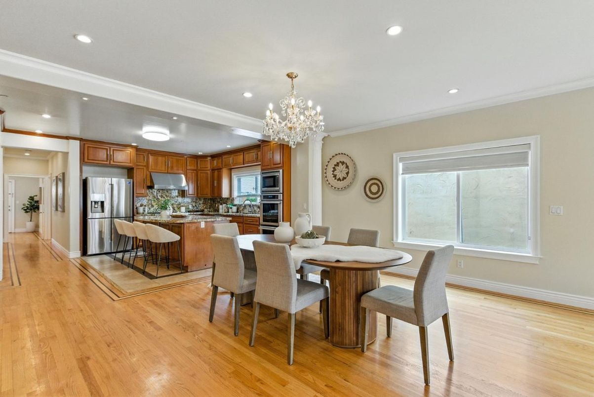 Chandelier, Dining room, Interior, Kitchen, Recessed Lighting, Stainless Steel Appliances, Wood Texture Flooring