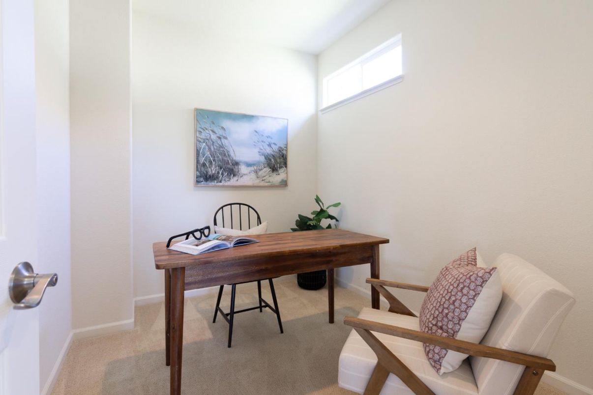 Home Office, Interior