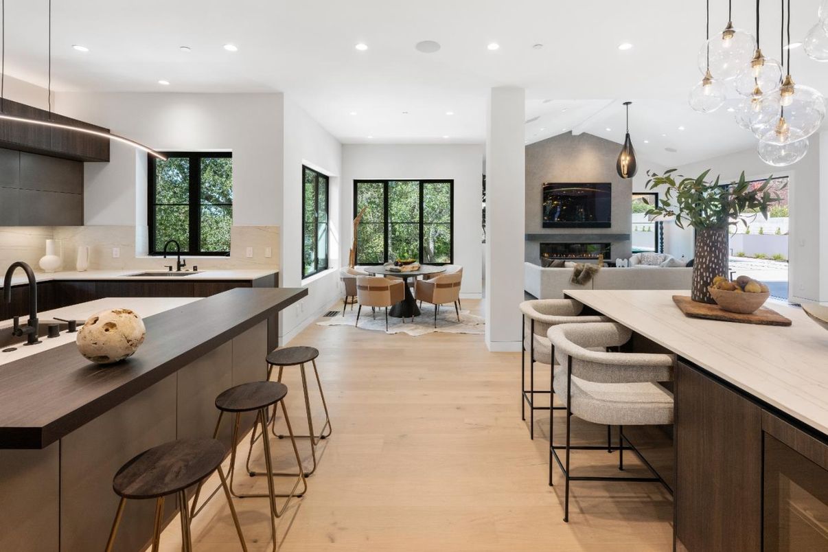 Dining room, Fireplace, Interior, Kitchen, Pendant Lights, Recessed Lighting, Wood Texture Flooring