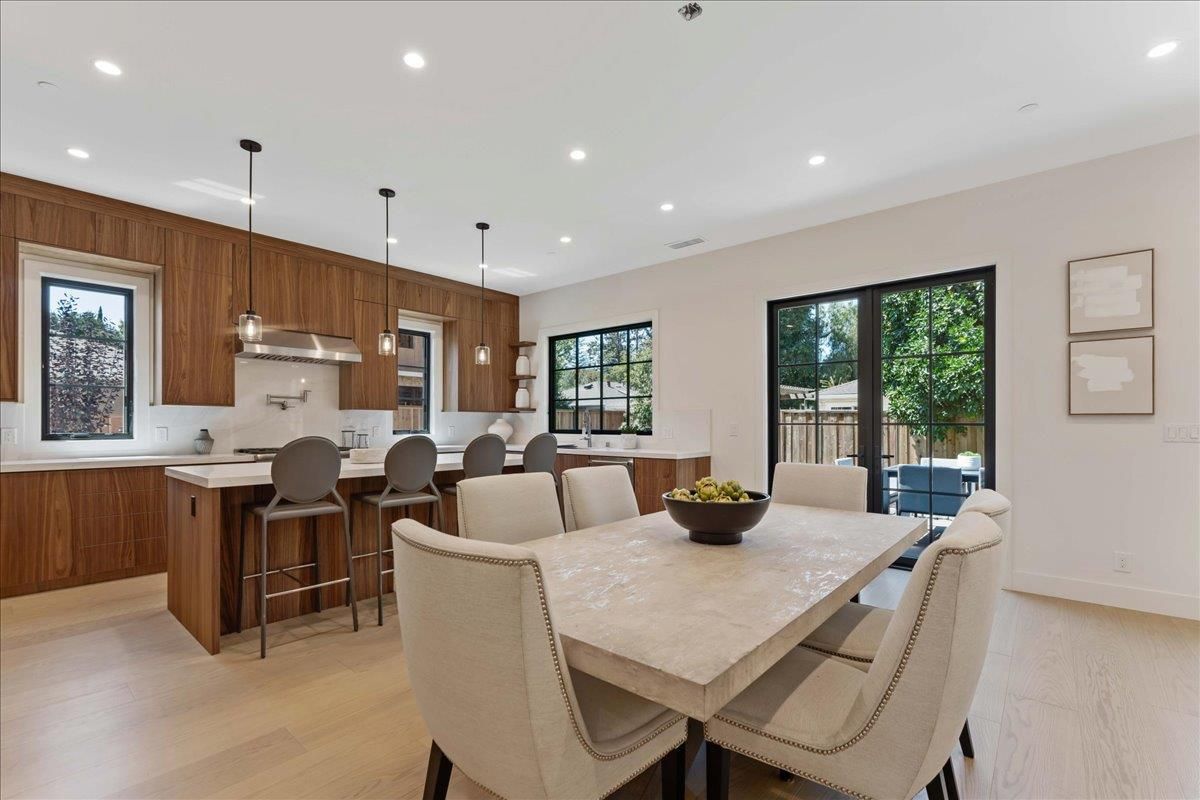 Dining room, Interior, Kitchen, Pendant Lights, Recessed Lighting, Wood Texture Flooring