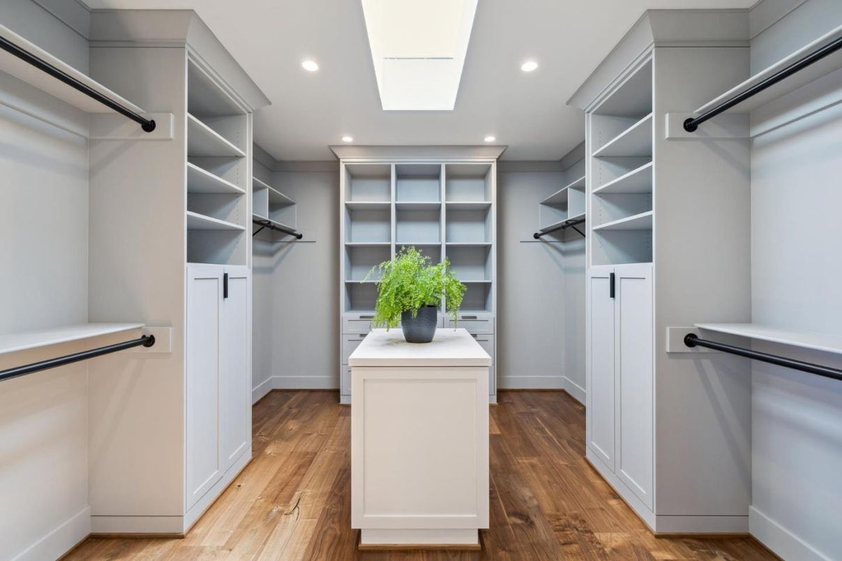 Interior, Recessed Lighting, Walk-in Closets, Wood Texture Flooring