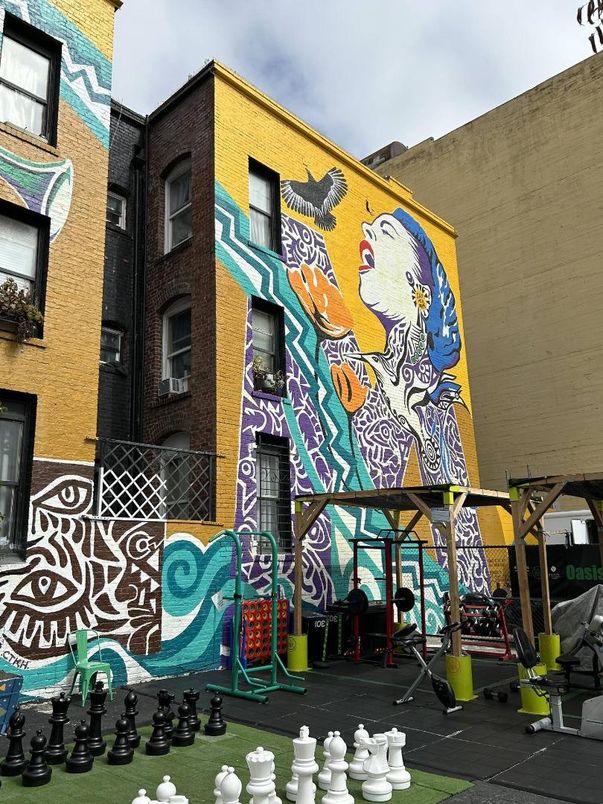 Exterior, Facade, Rowhouse