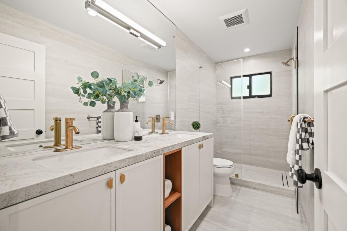 Bathroom, Dual Sink Vanities, Glass Shower, Interior, Recessed Lighting