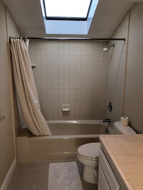 Bathroom, Interior, Tile Countertops