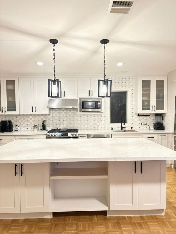 Interior, Kitchen, Pendant Lights, Recessed Lighting, Wood Texture Flooring