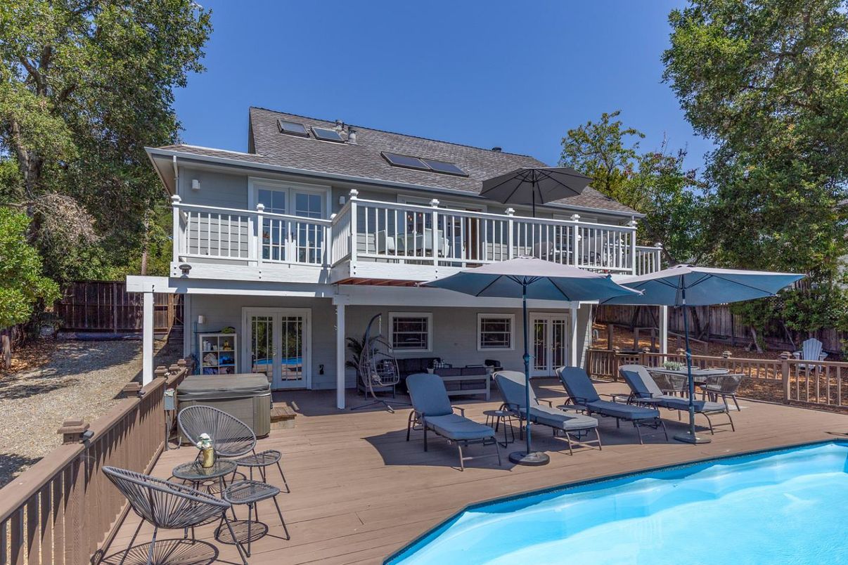 Exterior, Pool, Solar Panels