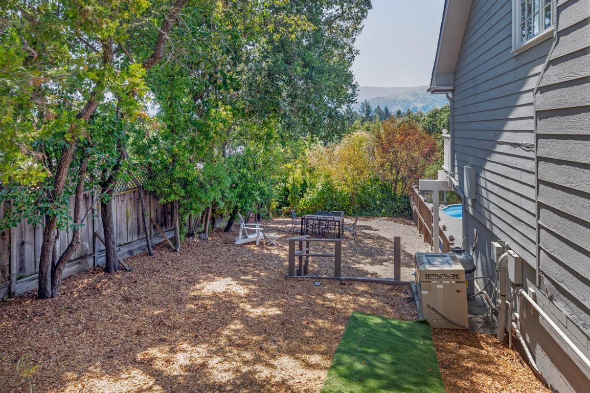 Backyard, Exterior