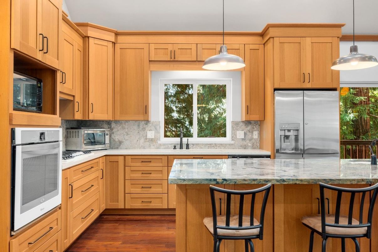 Interior, Kitchen, Pendant Lights, Wood Texture Flooring