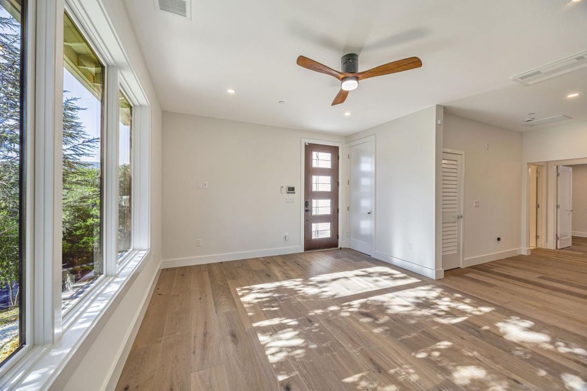Empty room, Interior, Recessed Lighting, Wood Texture Flooring