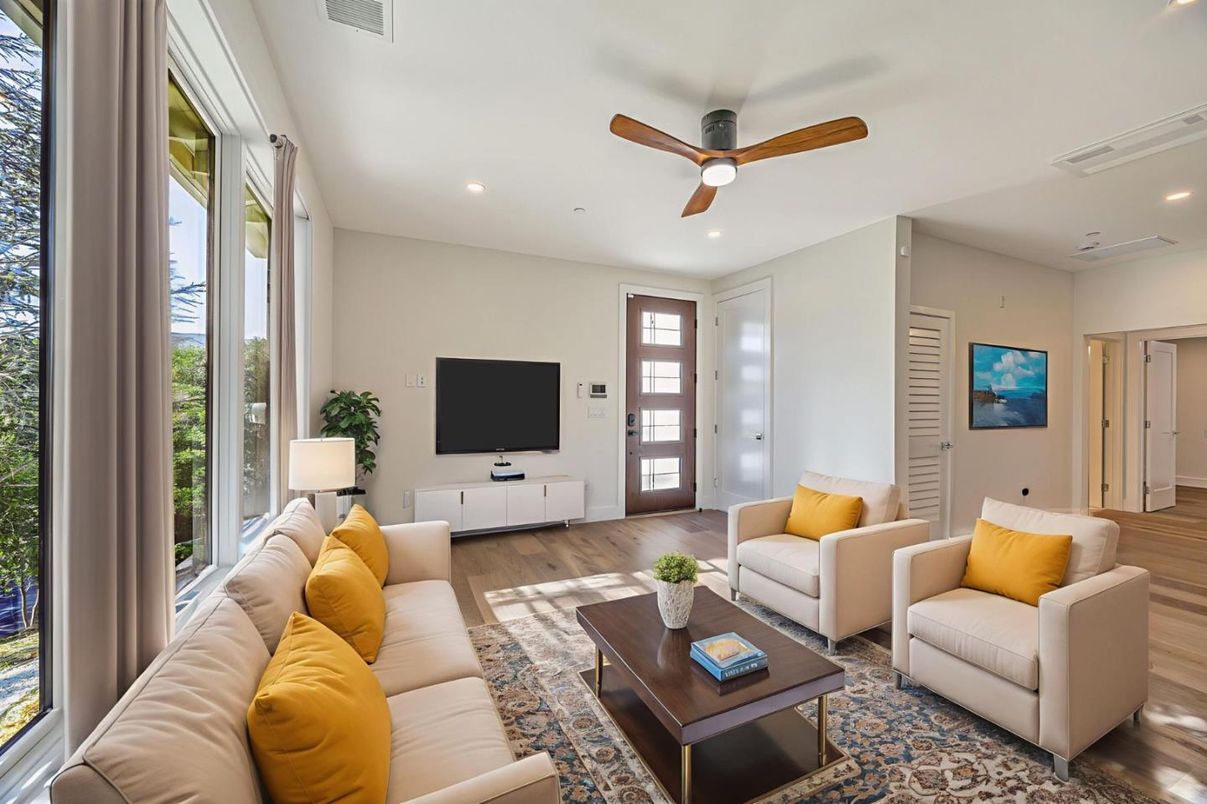Interior, Living room, Recessed Lighting, Wood Texture Flooring