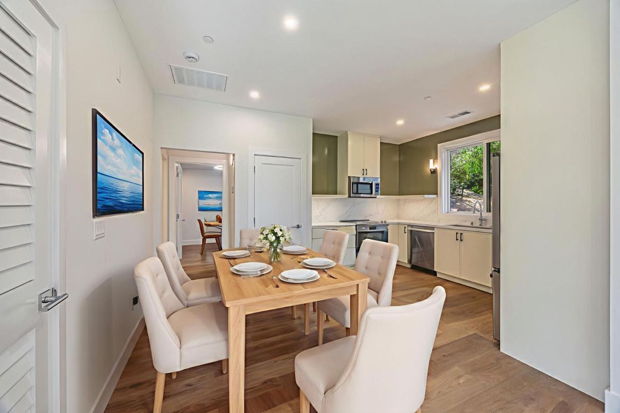 Dining room, Interior, Kitchen, Recessed Lighting, Wood Texture Flooring