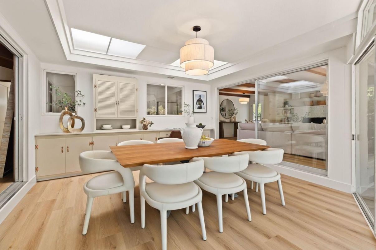 Chandelier, Dining room, Interior, Wood Texture Flooring