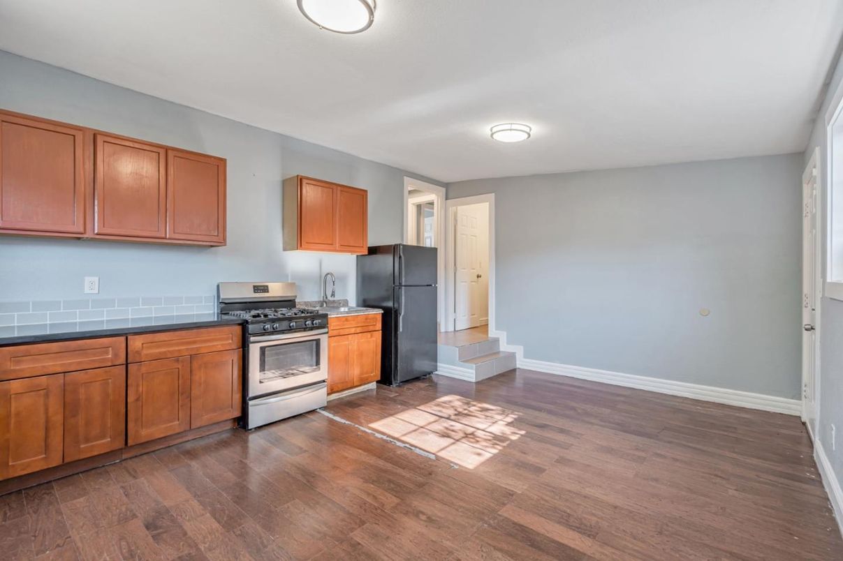 Interior, Kitchen, Stainless Steel Appliances, Wood Texture Flooring
