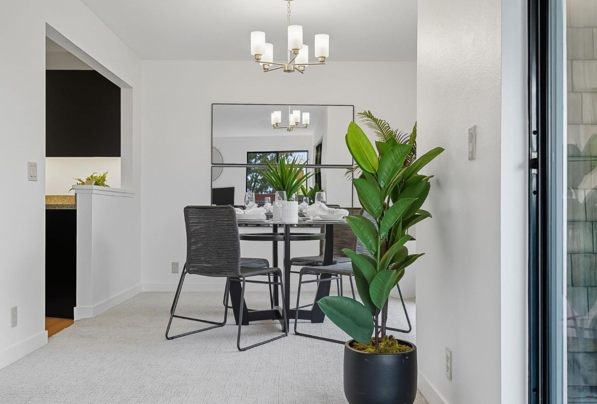 Chandelier, Dining room, Interior