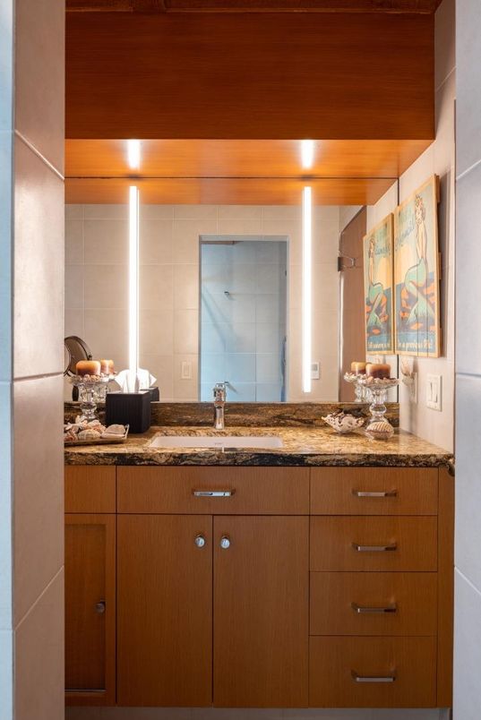 Bathroom, Dual Sink Vanities, Interior