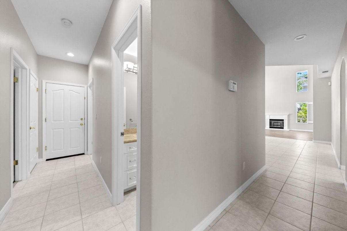 Fireplace, Interior, Recessed Lighting