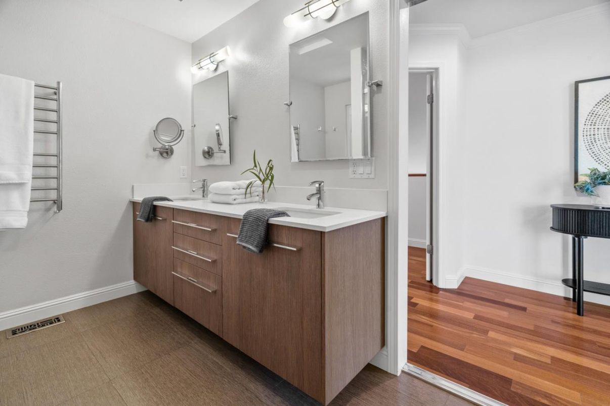 Bathroom, Dual Sink Vanities, Interior, Wood Texture Flooring