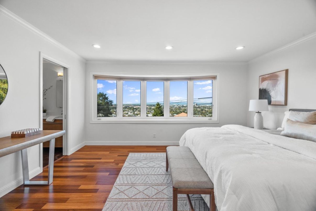 Bedroom, Interior, Recessed Lighting, Water, Wood Texture Flooring