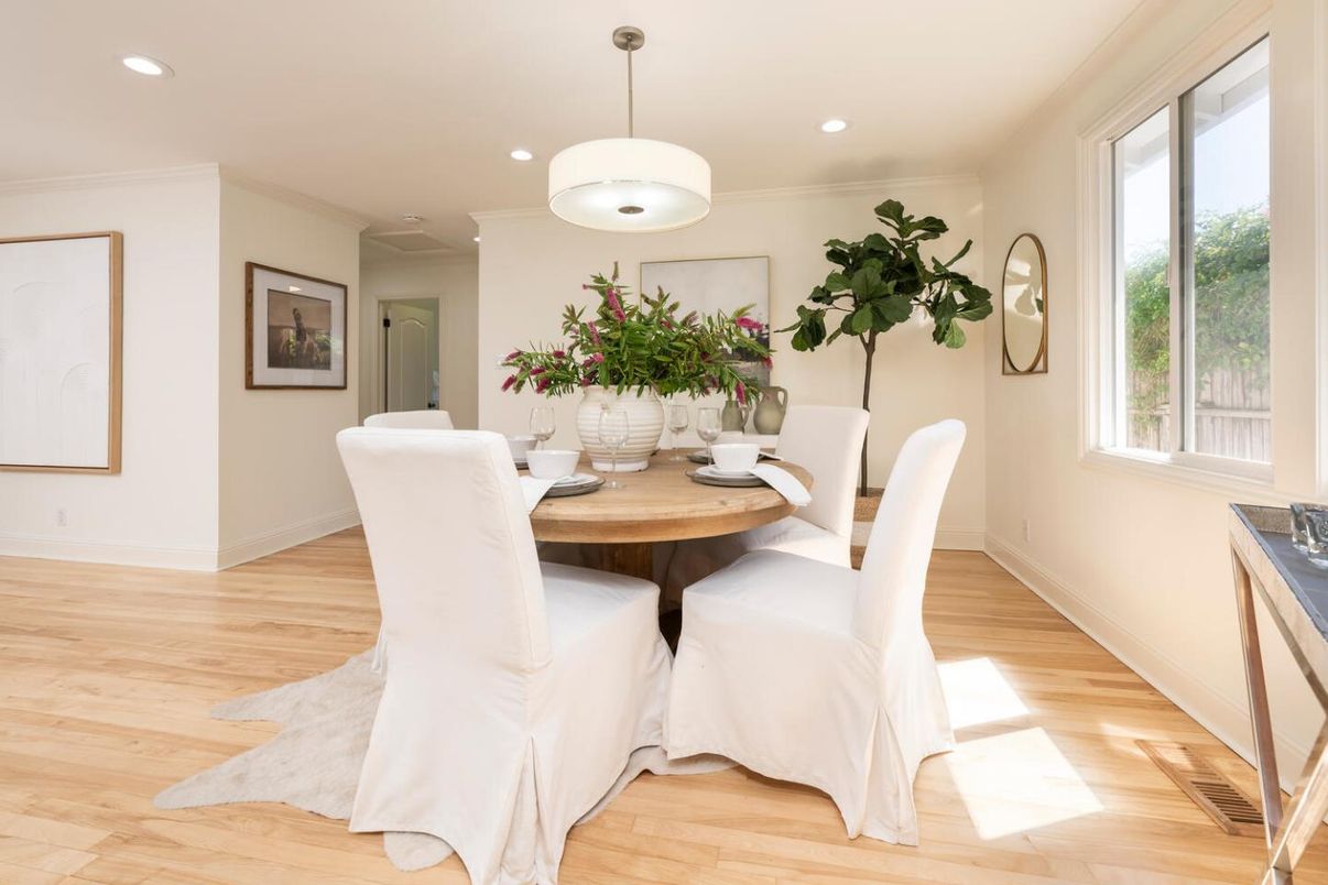 Dining room, Interior, Pendant Lights, Recessed Lighting, Wood Texture Flooring
