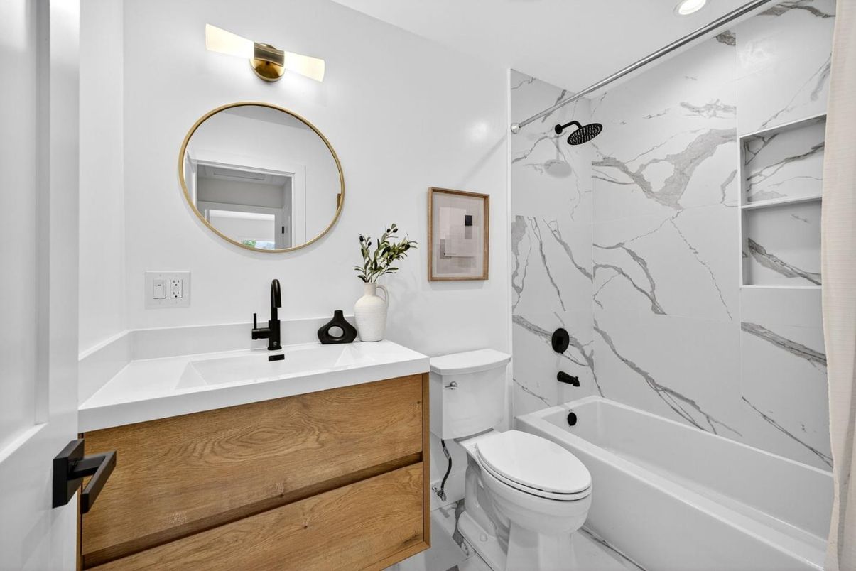 Bathroom, Interior, Marble Walls